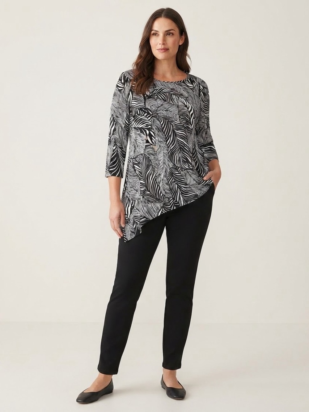 Susan Graver Black White Leaf Print Asymmetrical Hem 3/4 Sleeve Top Size XL